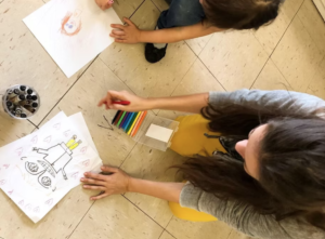 Cara Carmina en atelier - Crédit : Cara Carmina