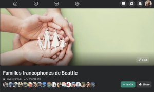 Mains d’adultes et d’enfants tenant une découpe en papier représentant une famille, symbole de communauté et de soutien.